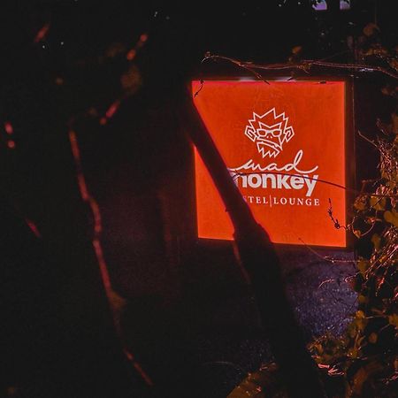 Mad Monkey Hostel And Lounge Элла Экстерьер фото
