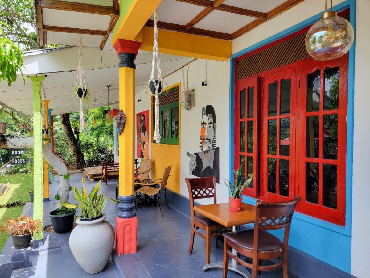 Mad Monkey Hostel And Lounge Элла Экстерьер фото
