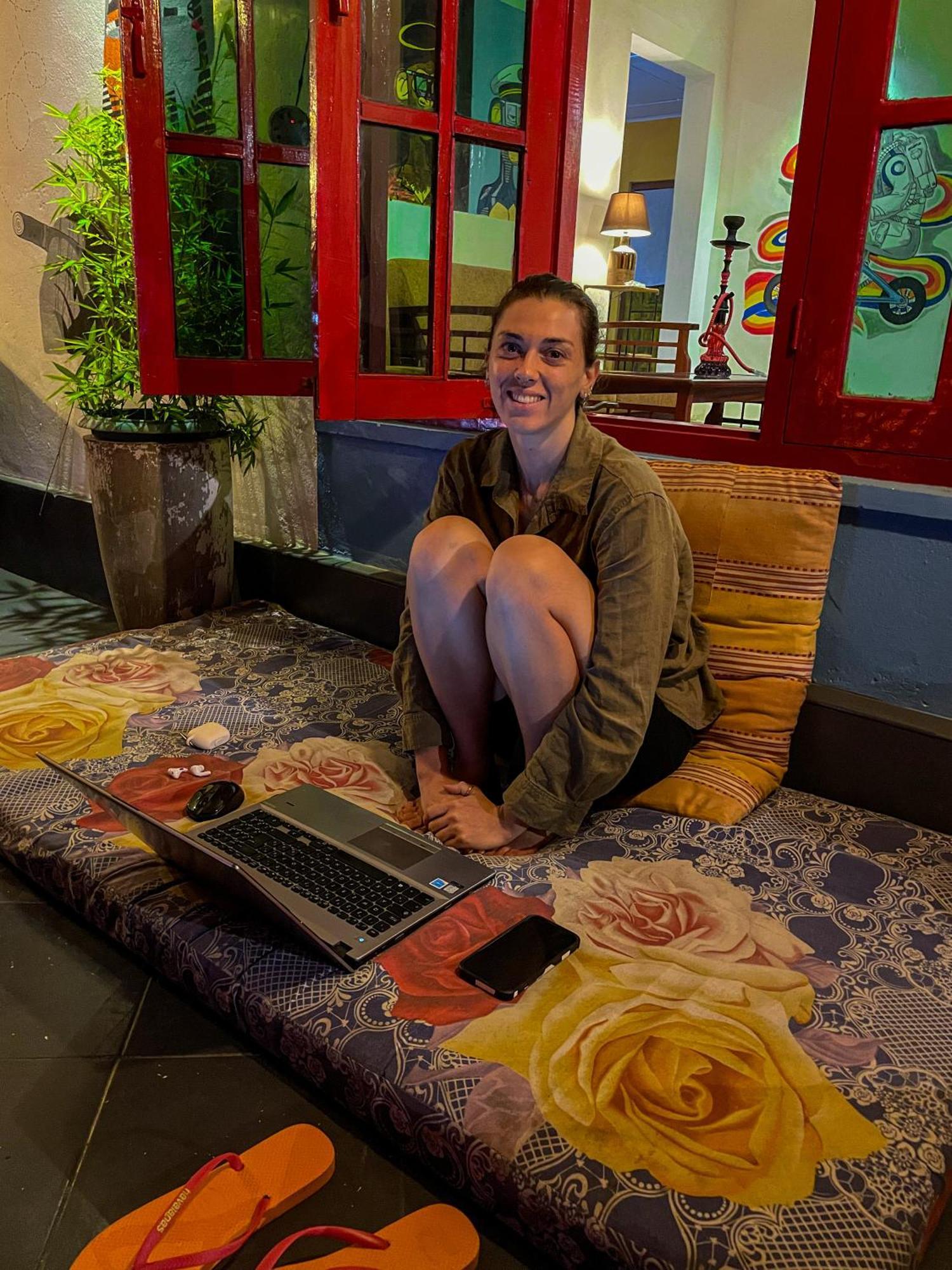 Mad Monkey Hostel And Lounge Элла Экстерьер фото