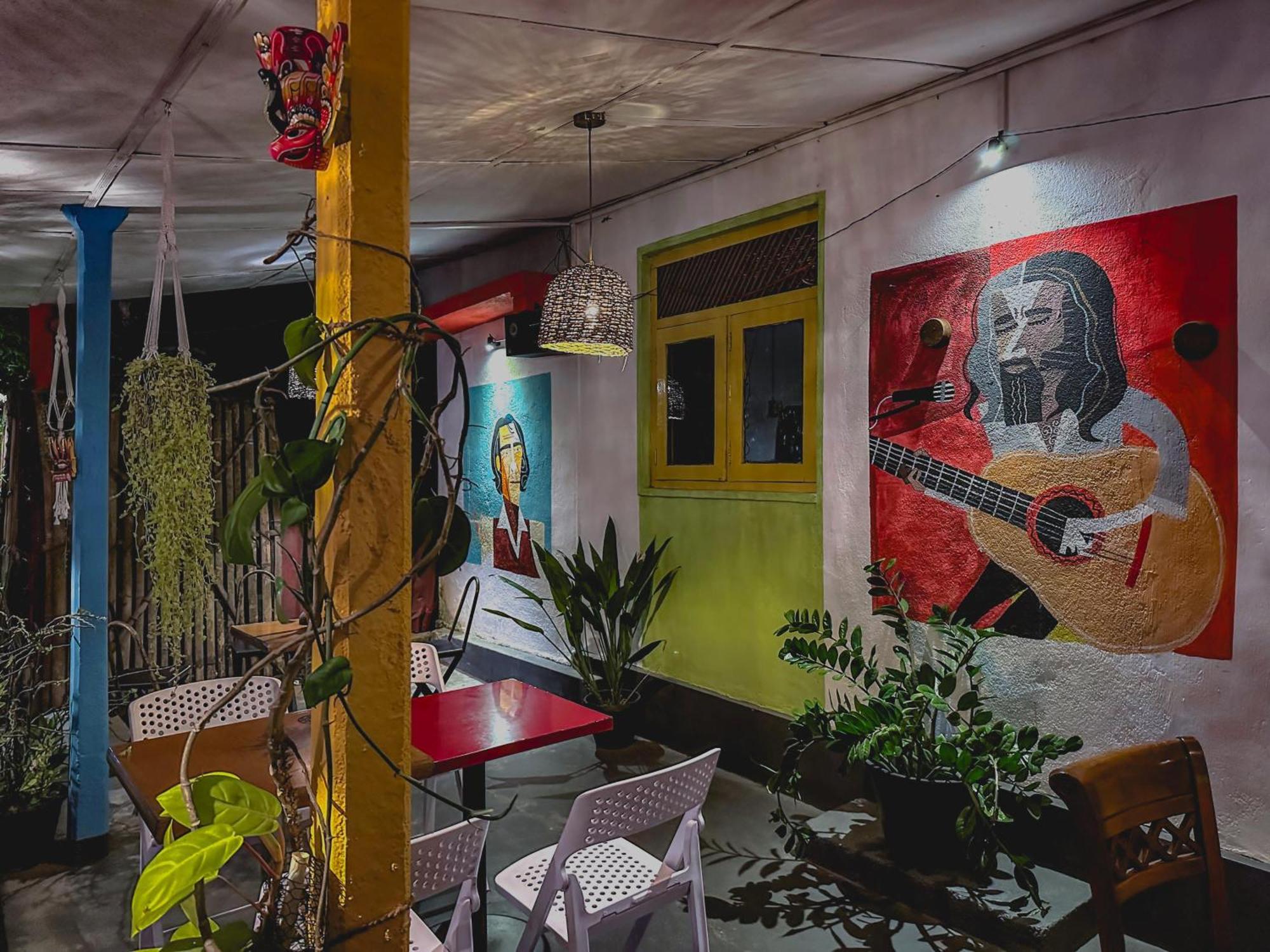 Mad Monkey Hostel And Lounge Элла Экстерьер фото