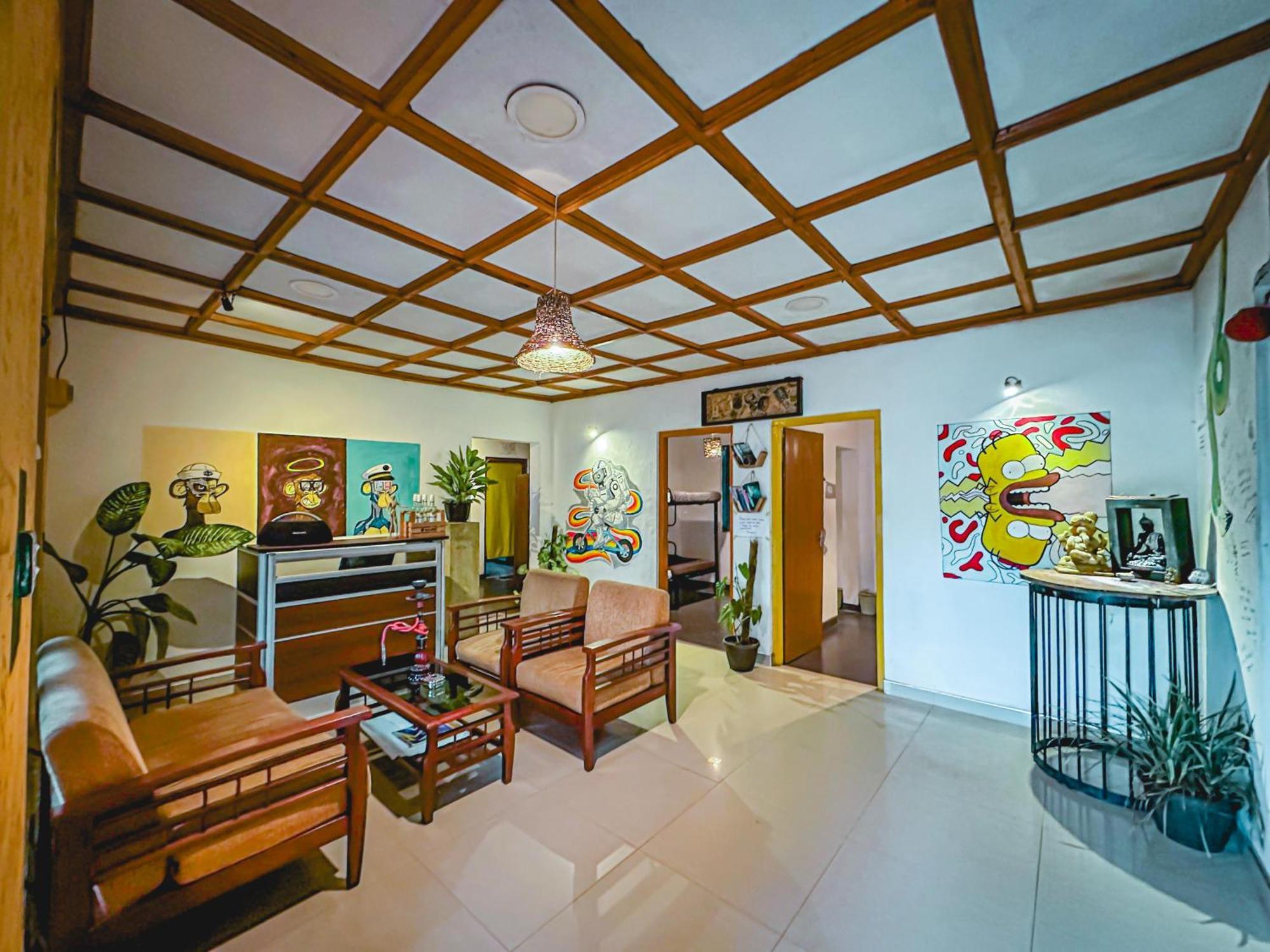 Mad Monkey Hostel And Lounge Элла Экстерьер фото